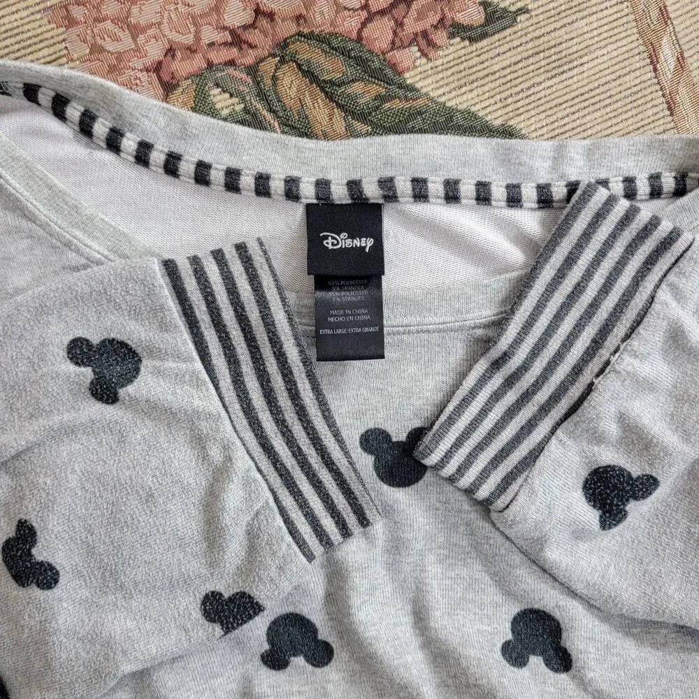 Disney Pajama Top Womens XL Gray Mickey Mouse All Over Print Lounge Sleepwear